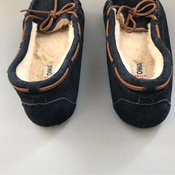 Urban Outfitters Minnetonka Cally Faux Suede Slip On Sherpa Moccasin Blue 11 - Picture 5 of 10